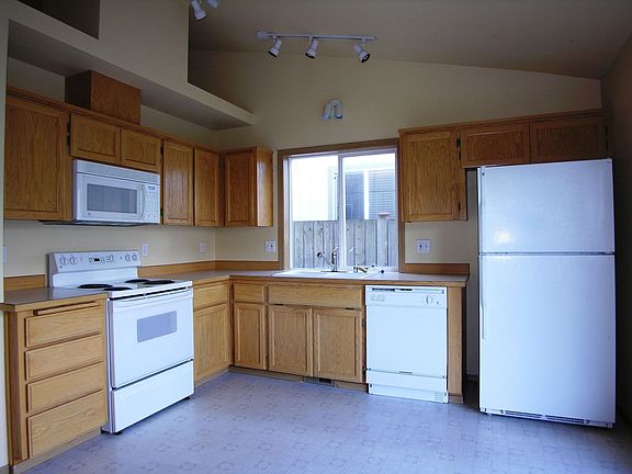 5th image of 2513 173rd St E