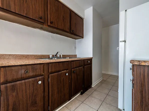 2110 S 5th Ave Maywood, IL 60153, 2110 S 5th Ave APT 205, Maywood, IL 60153