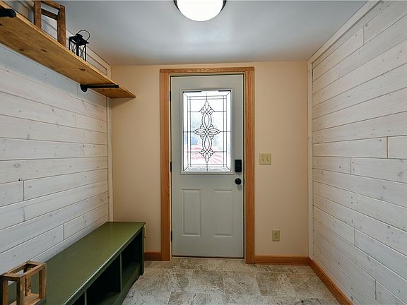 4th image of 15940 Radio Hill Road