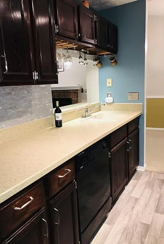 1305 McClelen Way — Photo 3