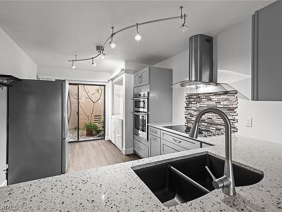5th image of 15456 Admiralty Cir APT 1