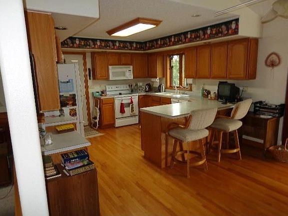 4th image of 9100 Deer Valley Dr