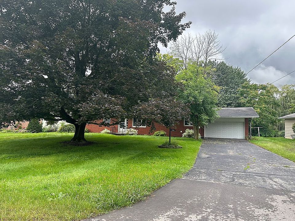1st image of 426 W Gloucester Dr