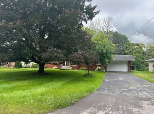 426 W Gloucester Dr, Saginaw, MI