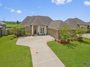 6086 Pelican Crossing Dr, Gonzales, LA 70737