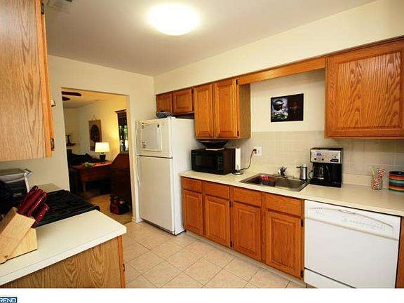 3rd image of 1 Fair Oaks Ct