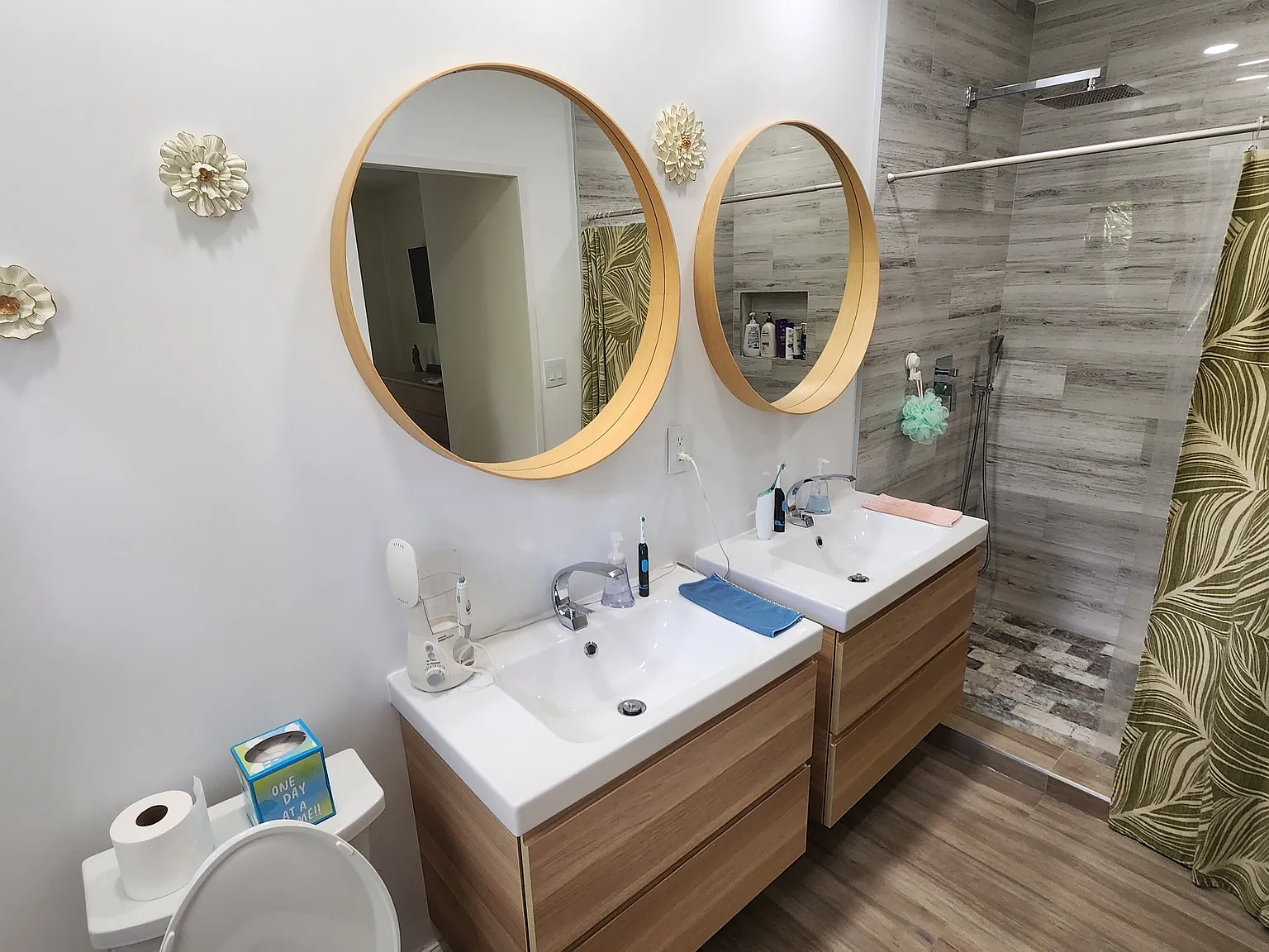 831 Plover Ave — Photo 3