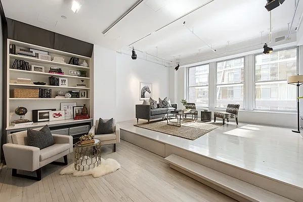 Sold by Nest Seekers International | media 12