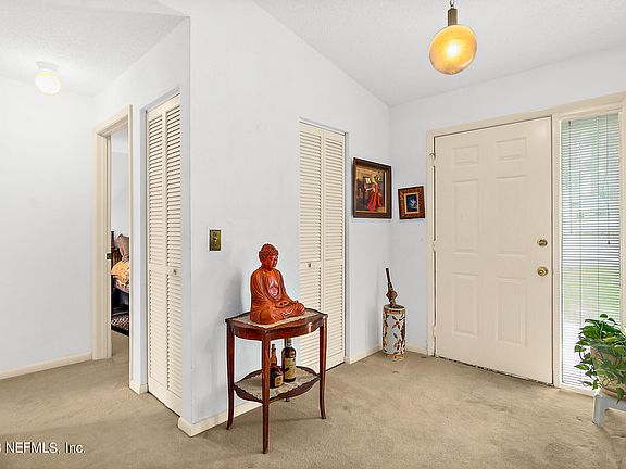 3rd image of 10 WATERFORD Place