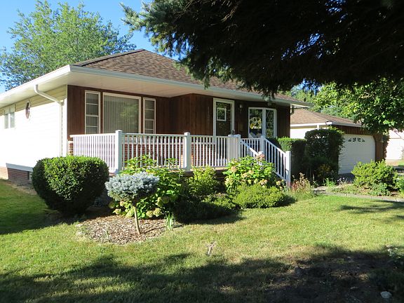 3rd image of 11381 Meadowbrook Dr