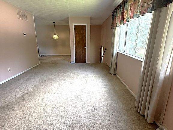 4th image of 5335 Norcroft Dr