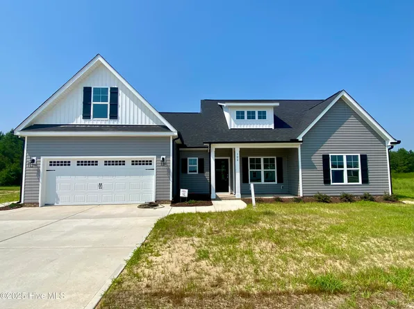 102 Rae Drive, Pikeville, NC 27863