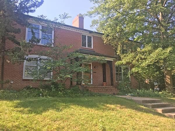 1st image of 601 E Meyer Blvd
