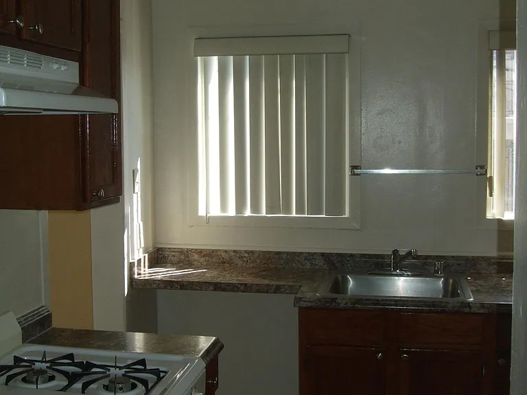 27 Esperanza Ave — Photo 6