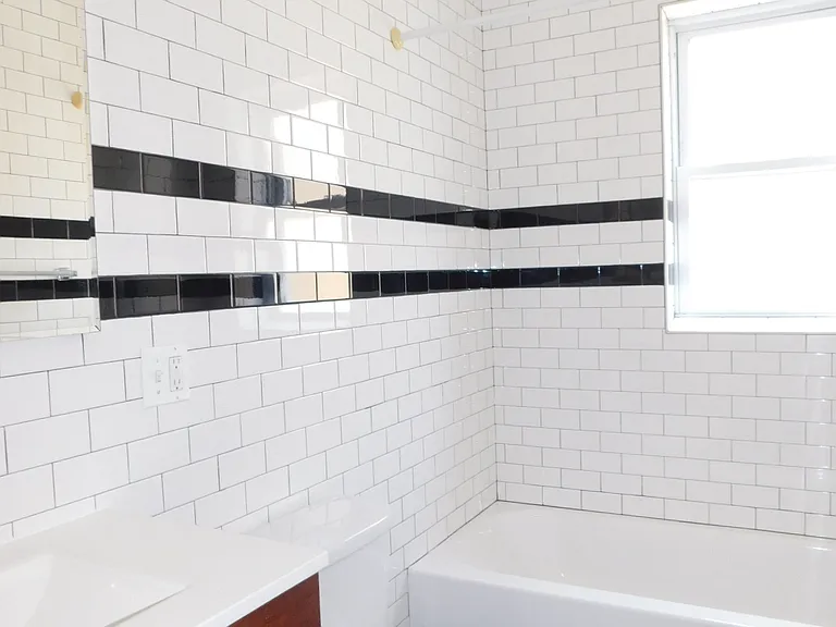 1637 W Touhy Ave #3 — Photo 7