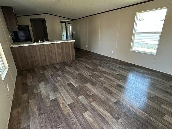2nd image of 814 S Kern Ave #9