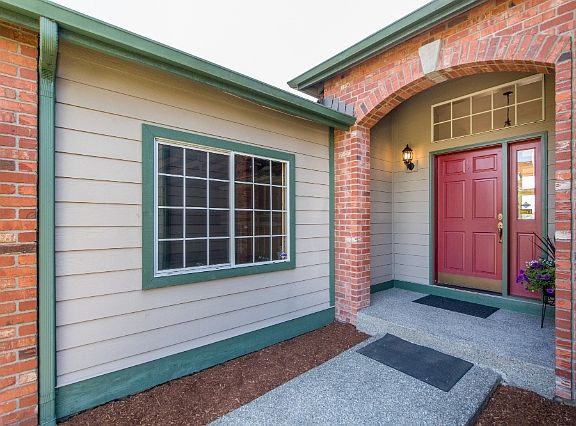 3rd image of 4301 Vista Pl NE