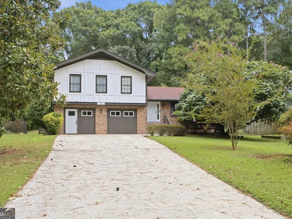 792 Mountainbrooke Cir, Stone Mountain, GA 30087