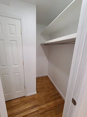 Rented by Bouklis Group | media 28