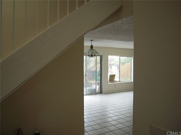 3rd image of 24898 Highwood St