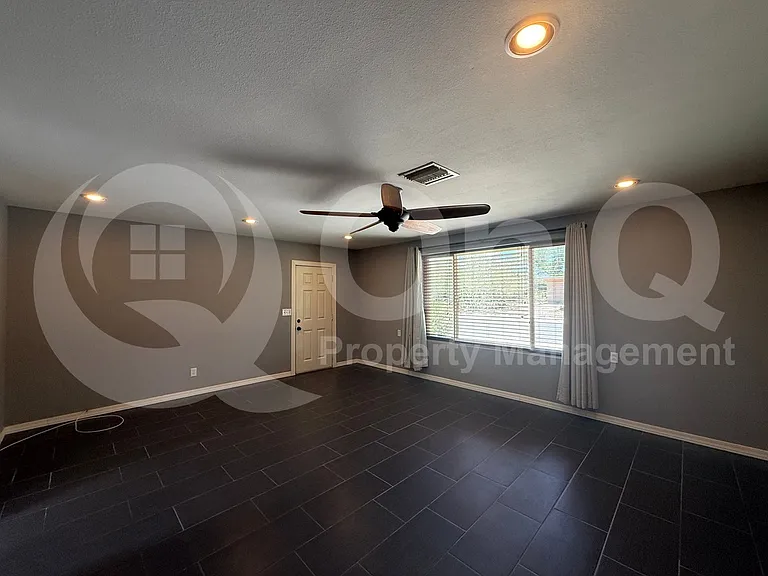 8601 E Calle Bolivar — Photo 16