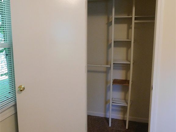 5th image of 1410 S Palmer Ave