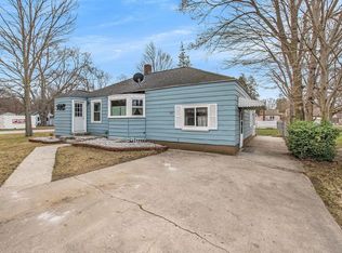 353 W Hile Rd, Norton Shores, MI 49441