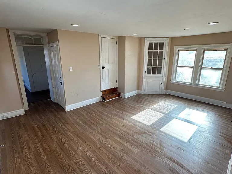 104 S Limekiln Pike — Photo 3