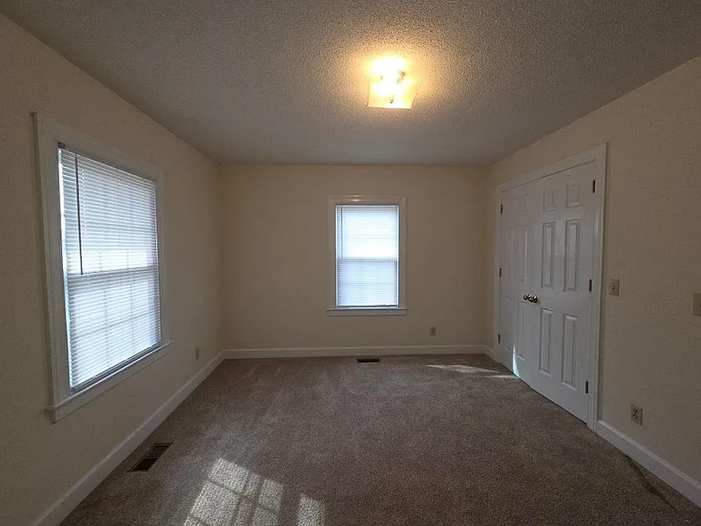 311 Moyton Ave — Photo 20