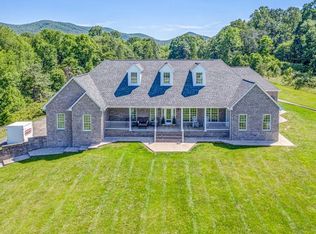 349 Williams Farm Rd, Troutville, VA 24175