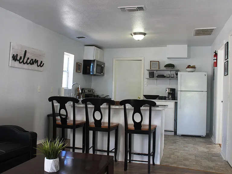 331 Gardina St — Photo 3