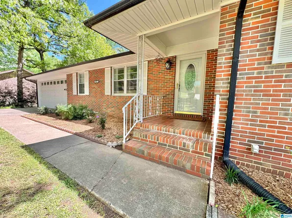 921 Boswell Dr, Oxford, AL 36203