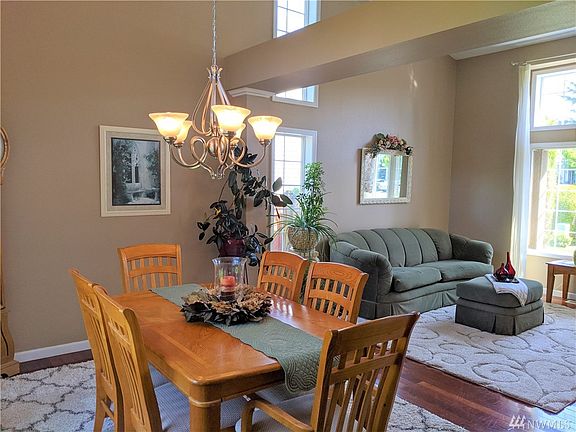 5th image of 12307 203rd Avenue Ct E