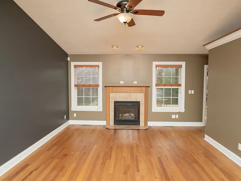 405 Galway Dr — Photo 8