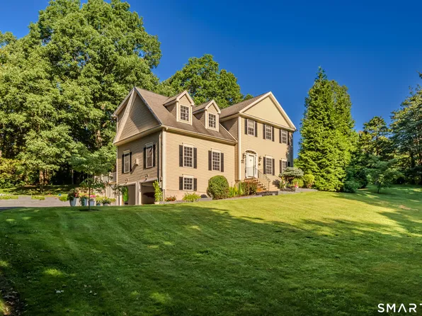 65 West Dayton Hill Road, Wallingford, CT 06492