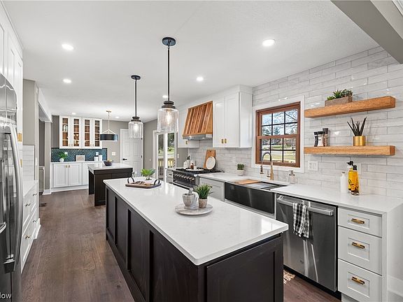 4th image of 9842 Tamarack Trl