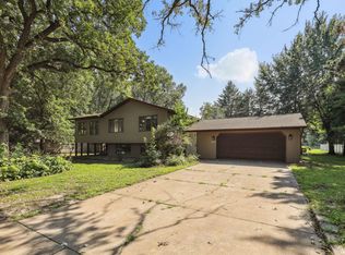 1020 Oak Ln, Monticello, MN 55362