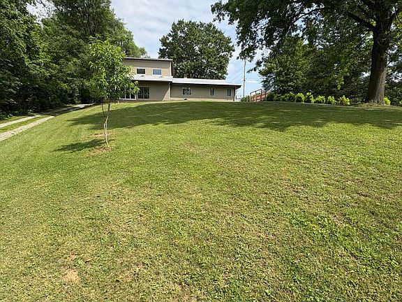 4th image of 255 Holly Mountain Ln