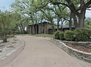 1016 Overhill Dr, Bedford, TX 76022