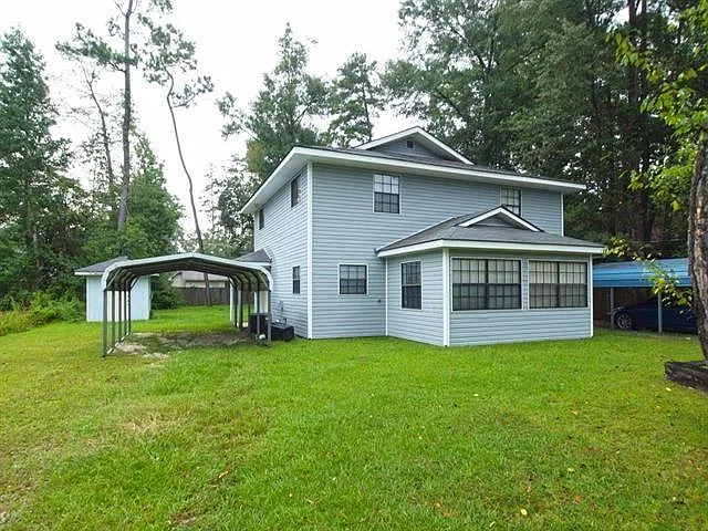 219 Pear St