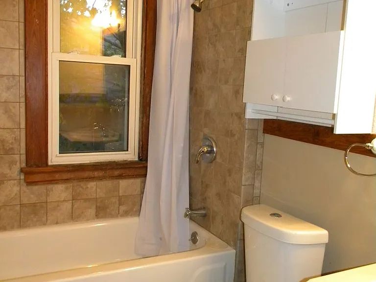 742 Buchanan St NE — Photo 12