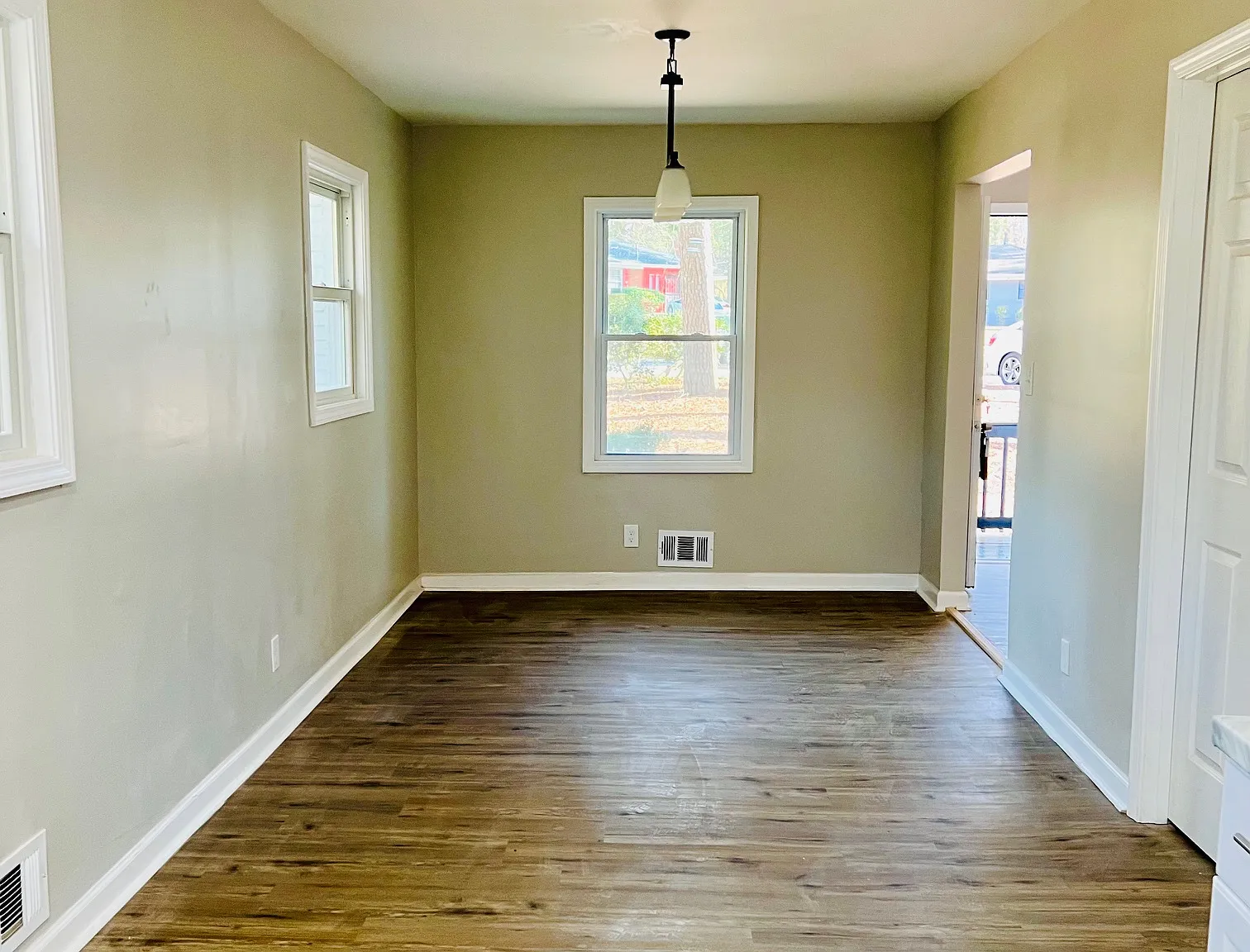 2535 Susan Lane Southwest - 1 — Photo 2