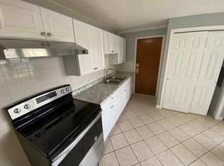 115 Johnson St APT 12, Pawtucket, RI 02860