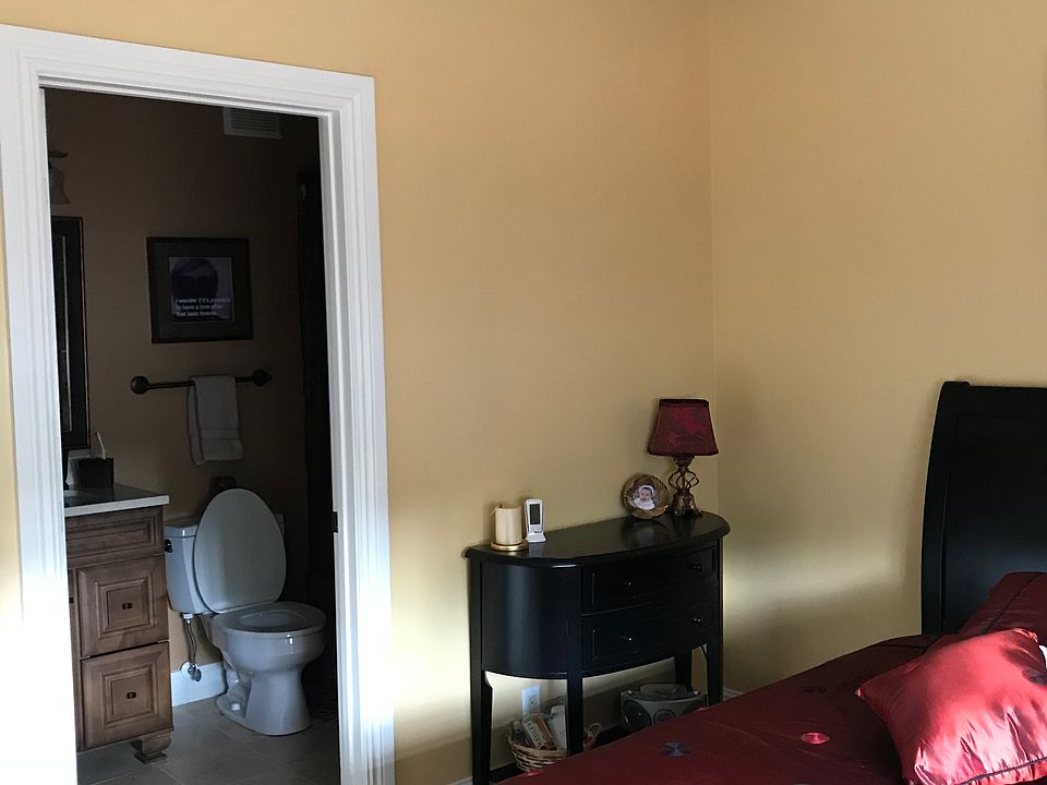 1st image of 462 NE 2nd Ave #24