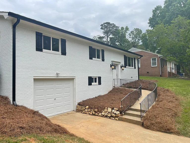 304 Forestrose Dr — Photo 1