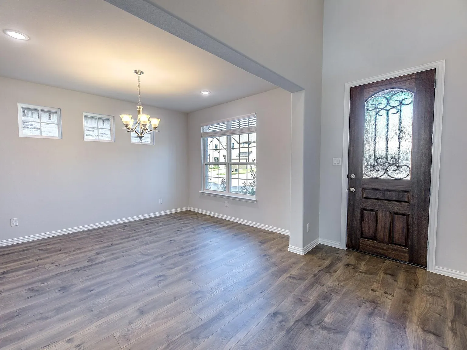 4 bed, 3064 sqft, $3,150 — Photo 3