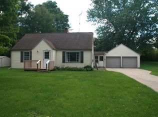 445 Sherwood Rd, Bellevue, MI 49021