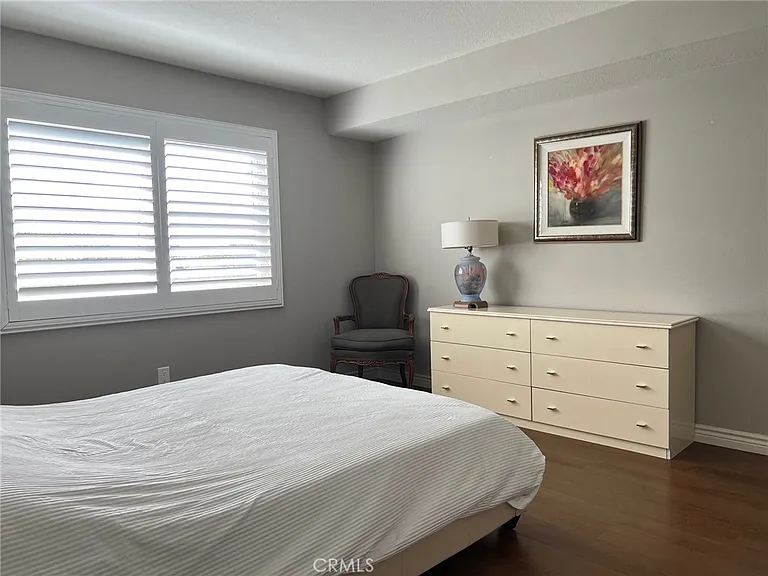 266 S Madison Ave — Photo 14