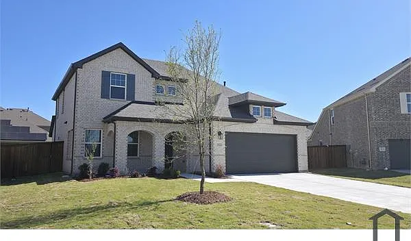 1823 Bachman Ln — Photo 1