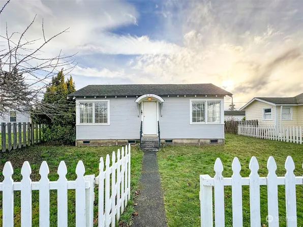 251 W Spruce St, Sequim, WA 98382